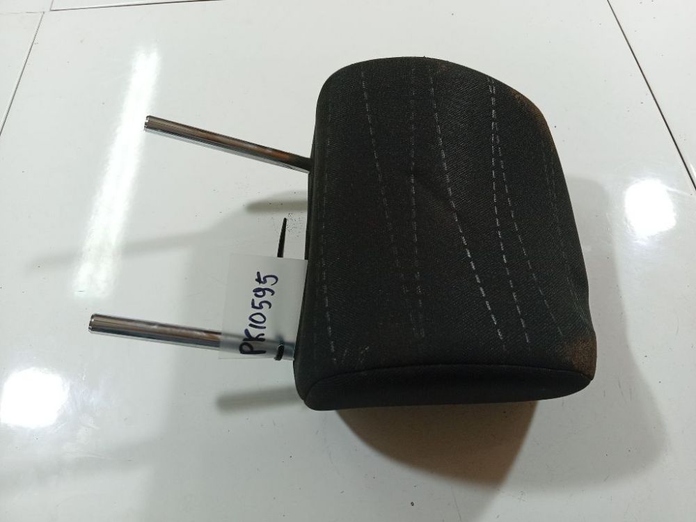 Toyota Yaris 2006 Seat headrest - Thumbnail 2