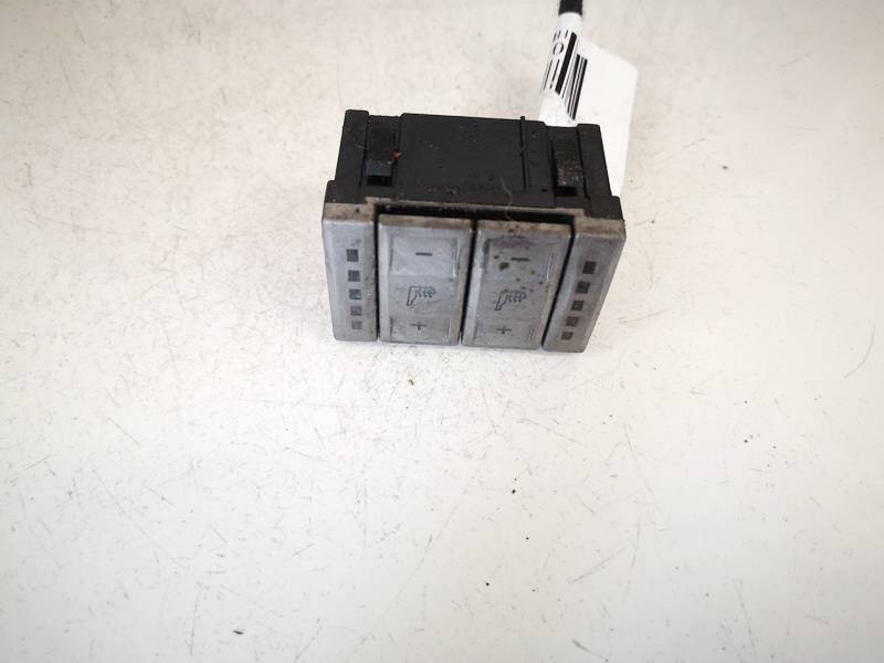 6M2T19K314AB Ford Mondeo 2008 Przycisk ogrzewania foteli