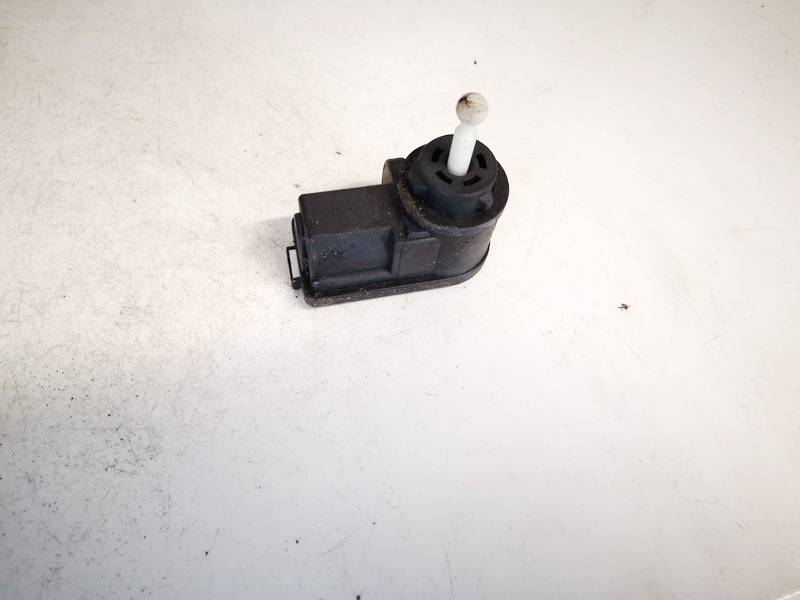1J0941295B Volkswagen Golf 2002 Headlighth Levell Range Adjustment Motor