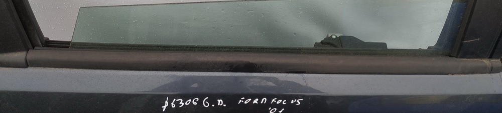 Ford Focus 2007 Listón embellecedor de la ventana de la puerta trasera - TRASERO DERECHO