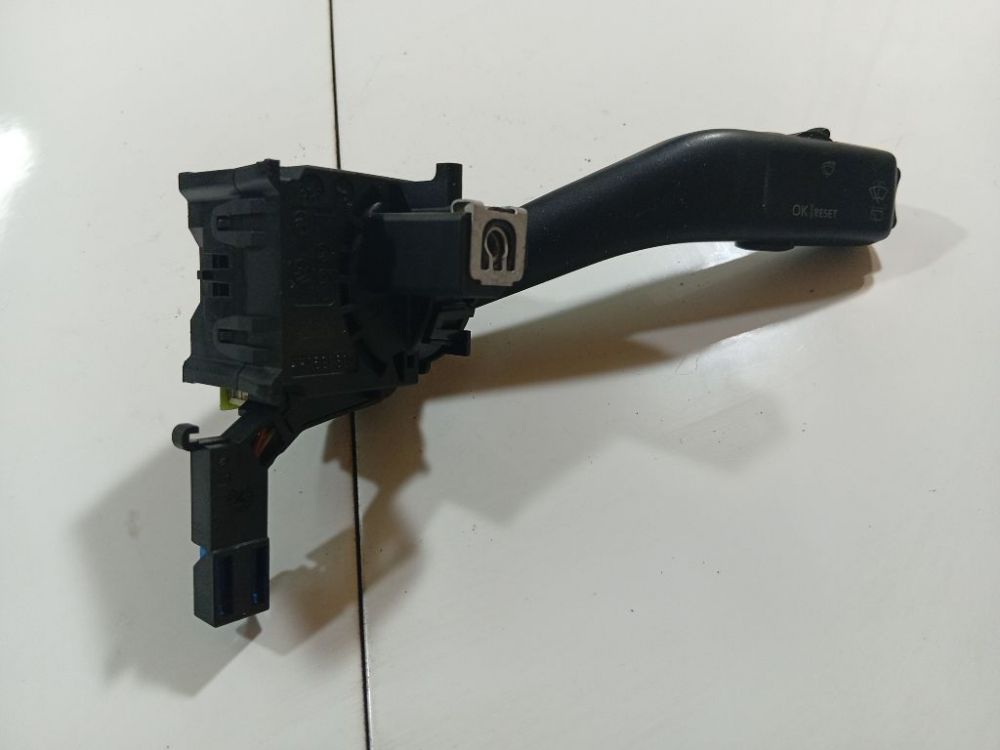 1K0953519A Volkswagen Golf 2003 Wiper ARM STEERING COLUMN SWITCH