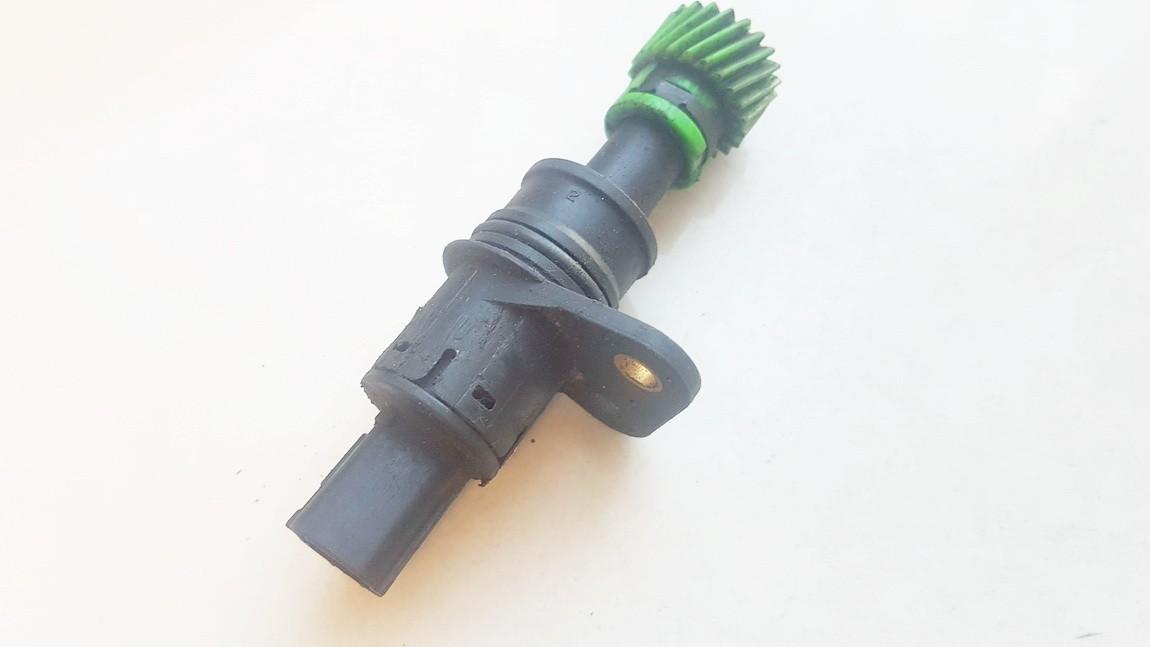 tr0100 used Speedometer Sensor (Vehicle Speed Sensor) Mazda 323F 1998 EIS00859601 Used Auto