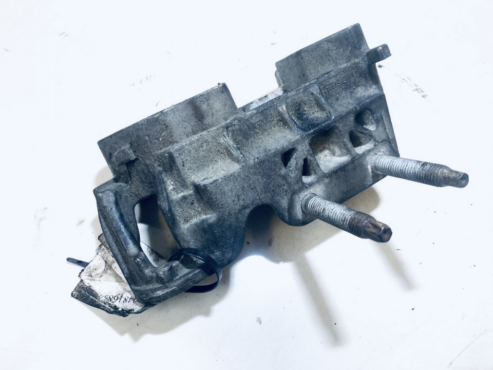 3M516030AF Volvo V50 2011 Engine Mount Bracket and Gearbox Mount Bracket