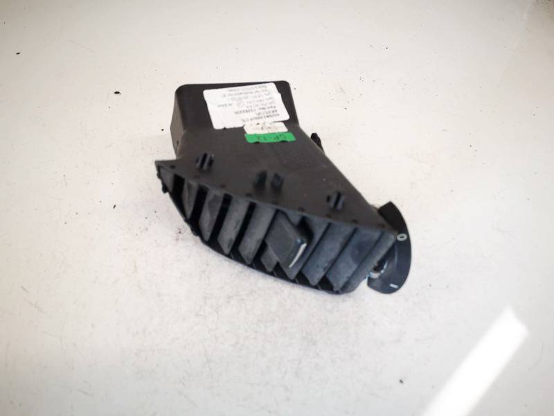 13282235 Opel Insignia 2010 Dash Vent (Air Vent Grille)