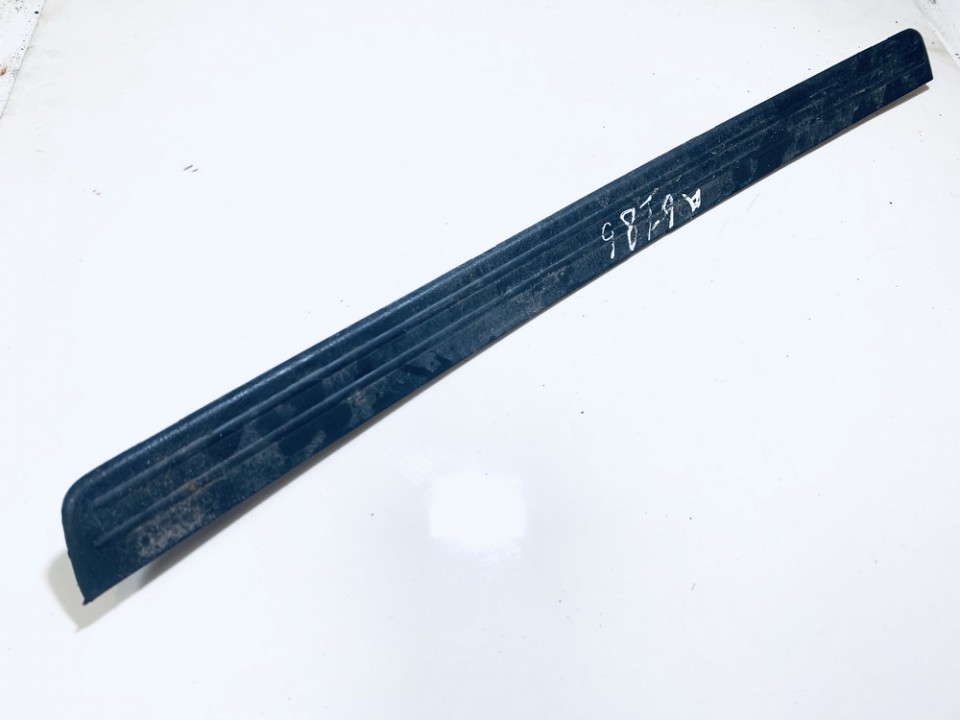 6791142010 Toyota RAV-4 2002 Vidinio slenkscio apdaila P.D.