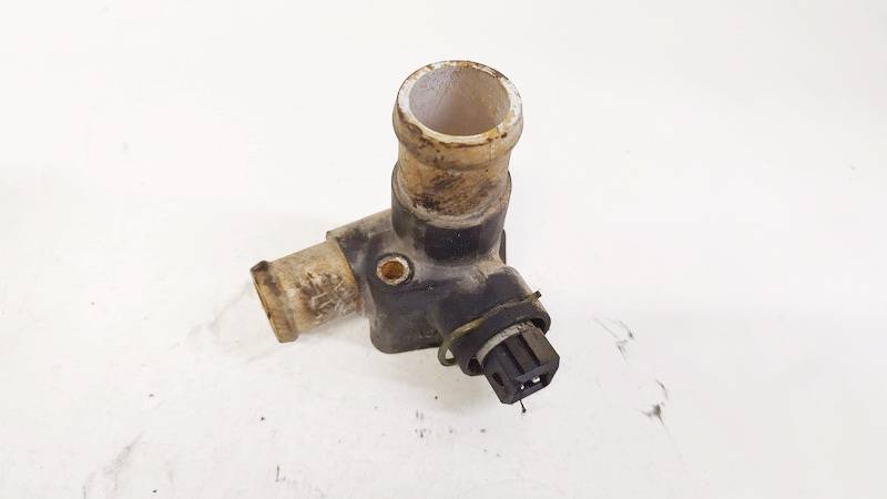 028121133 Audi A4 1996 Kołnierz układu chłodzenia (pokrywa obudowy termostatu układu chłodzenia silnika) - Thumbnail 2