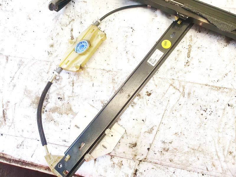 4F0839462 Audi A6 2005 Durvju loga pacēlājs - AIZMUGURE PA LABI