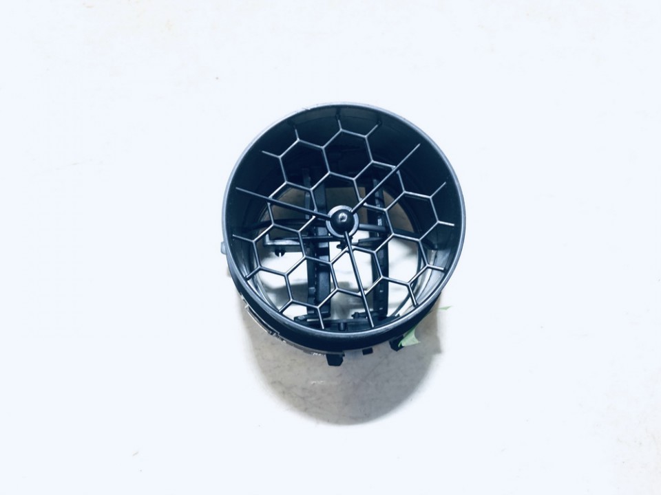 Toyota Yaris 2009 ventilation intérieur - Thumbnail 2