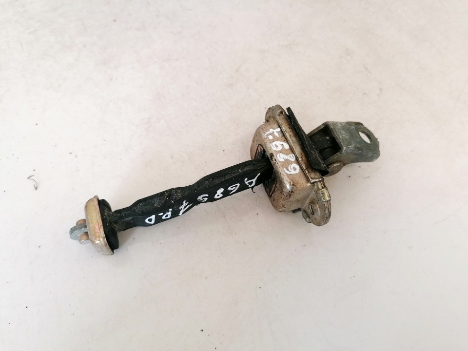 Nissan Almera 2000 Oven Rajoitin - EDESSÄ OIKEALLA