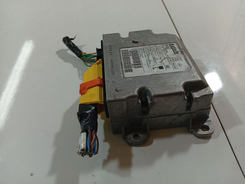 610901600 Renault Laguna 2012 SRS gaisa spilvena dators – gaisa spilvenu vadības bloks - Thumbnail 2