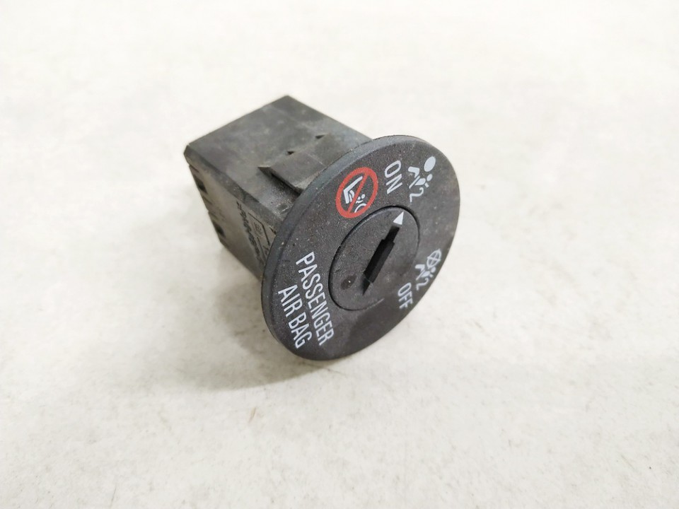 13577258 Opel Meriva 2011 Interruptor de encendido-apagado del airbag de pasajero - Thumbnail 2