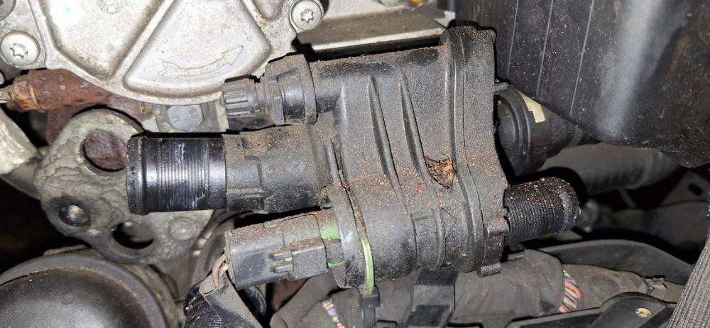 Citroen C4 2006 Termostato korpusas