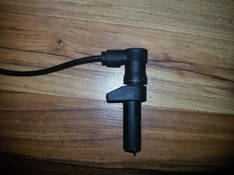 0031537228 Crankshaft Position Sensor MercedesBenz ECLASS 1998 2.0L EIS00039640 Used Auto