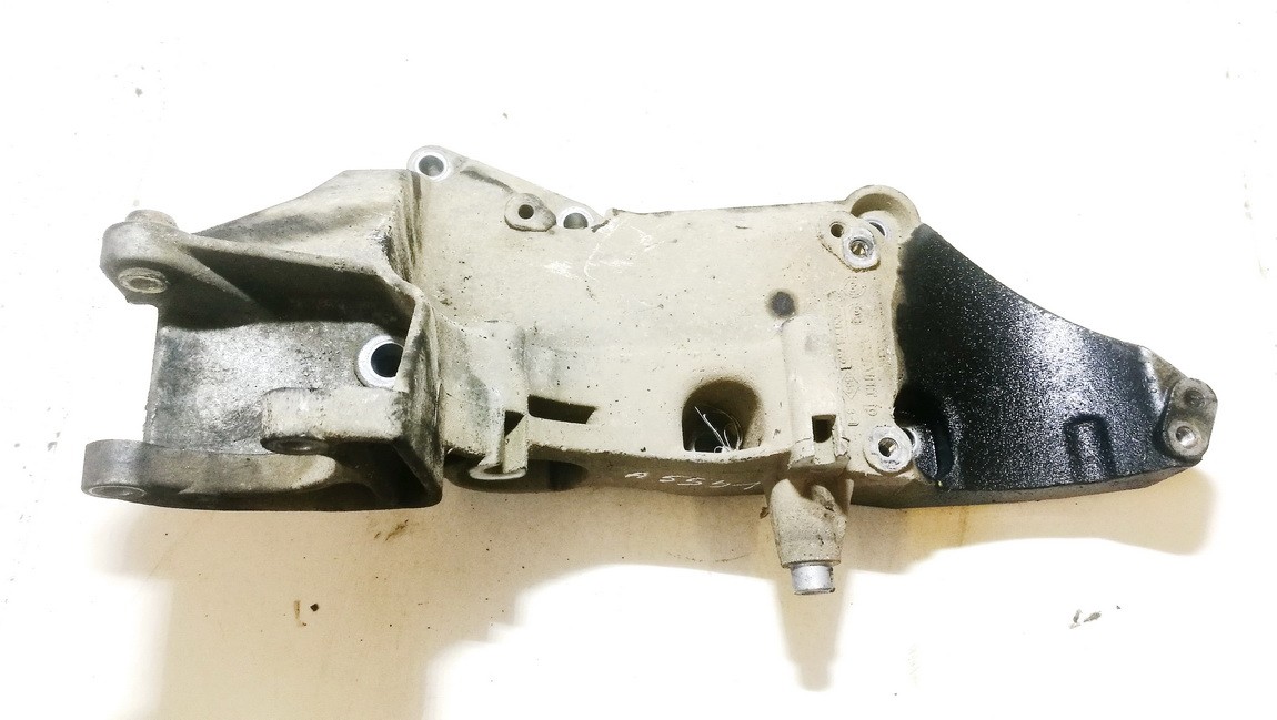 8200115762 Volvo V40 2001 Engine Mount Bracket and Gearbox Mount Bracket - Thumbnail 2