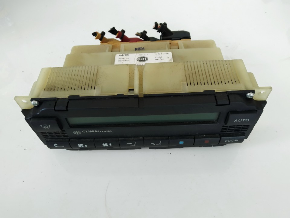3B1907044B Volkswagen Passat 1998 Climate Control Panel (heater control switches)