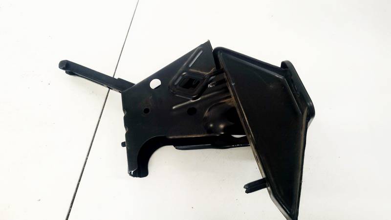 1J1721631C Volkswagen Golf 1998 Other holders