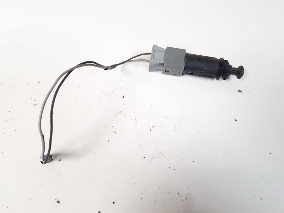 110894 Renault Espace 2005 Bremžu lukturu sensors