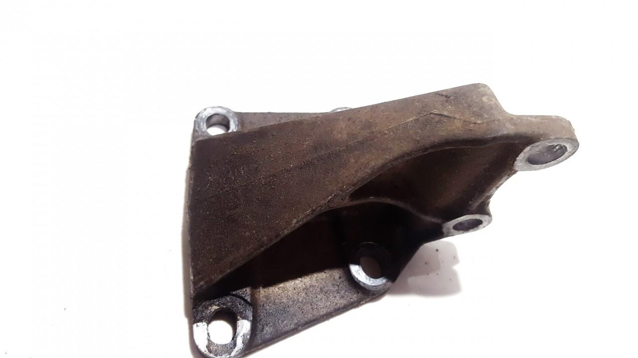 TAU100060 USED Engine Mount Bracket and Gearbox Mount Bracket Land