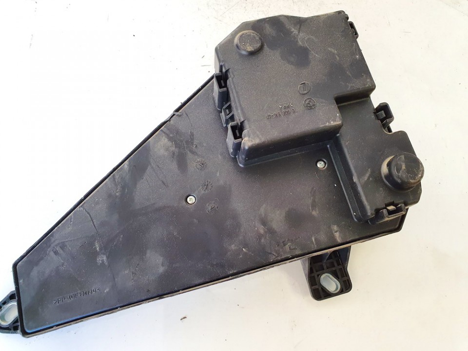 690661804 BMW 5-Series 2009 Fuse Box Cover - Thumbnail 3