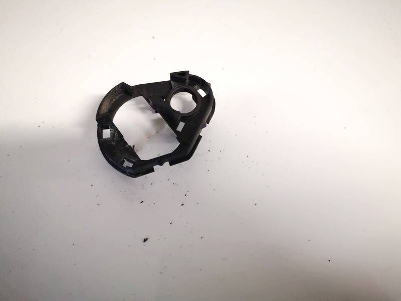 61146925712 BMW 3-Series 2005 Other holders - Thumbnail 2