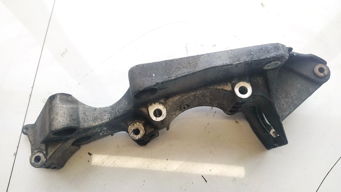 06A903141H USED Engine Mount Bracket and Gearbox Mount Bracket Audi TT