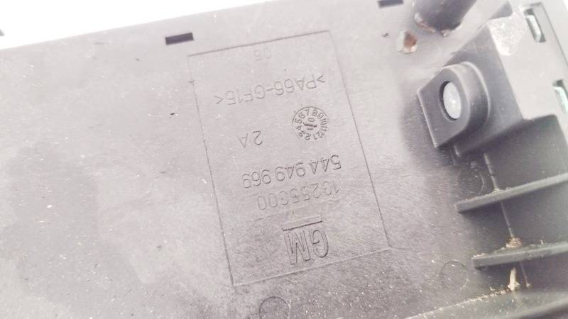 13255300 Opel Insignia 2010 Fuse box