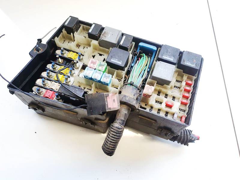 3M5T14A067BC Ford C-MAX 2007 Fuse box