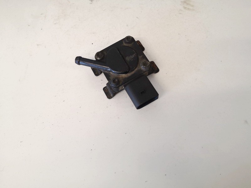 1362778921903 BMW 3-Series 2006 DPF slegio daviklis