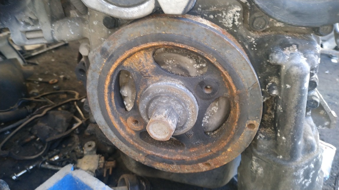 used used Crankshaft Belt Pulley Toyota Corolla Verso 2005 2.2L