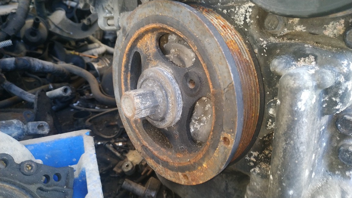 used used Crankshaft Belt Pulley Toyota Corolla Verso 2005 2.2L