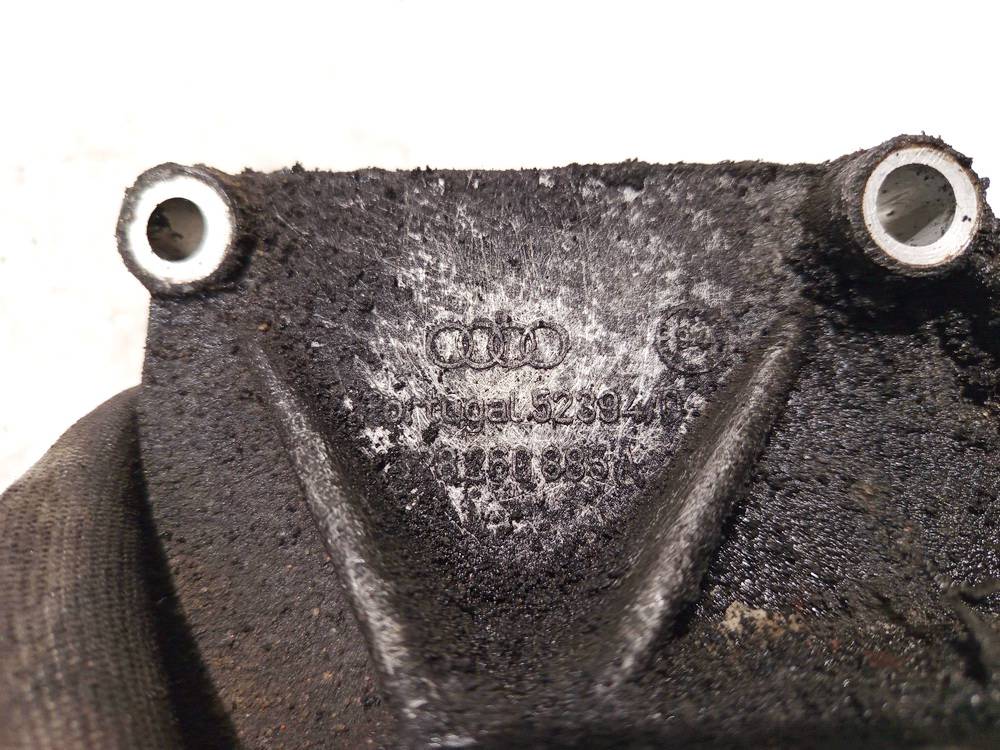 028260885A Audi A4 1996 Variklio kronsteinas ir Greiciu dezes kronsteinas - Thumbnail 3