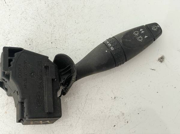 1S7T17A553DC Ford Mondeo 2001 Переключатель стеклоочистителей