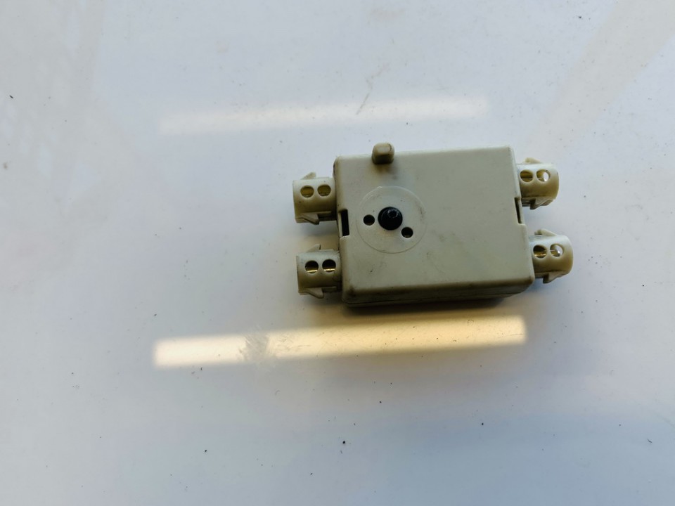 911826106 BMW 5-Series 2012 Antenna Module Unit - Thumbnail 2