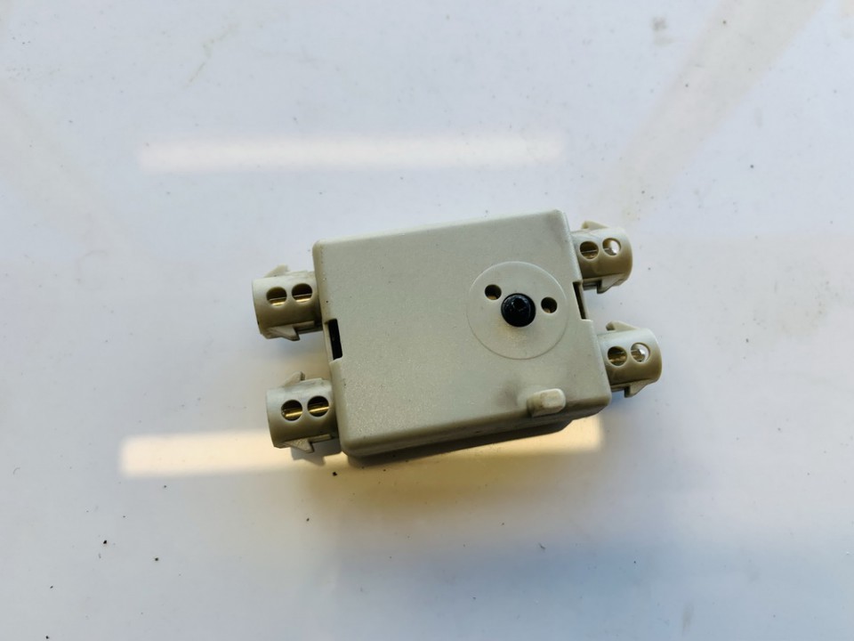 911826106 BMW 5-Series 2012 Antenna Module Unit - Thumbnail 3