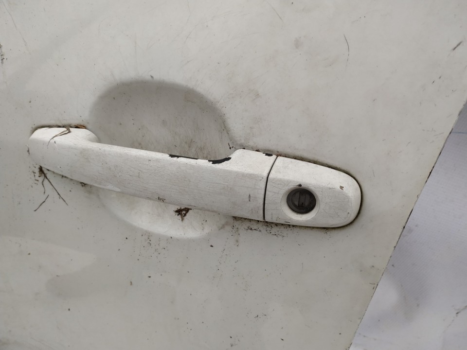 Toyota Corolla Verso 2005 Door Handle Exterior - FRONT LEFT - Thumbnail 3