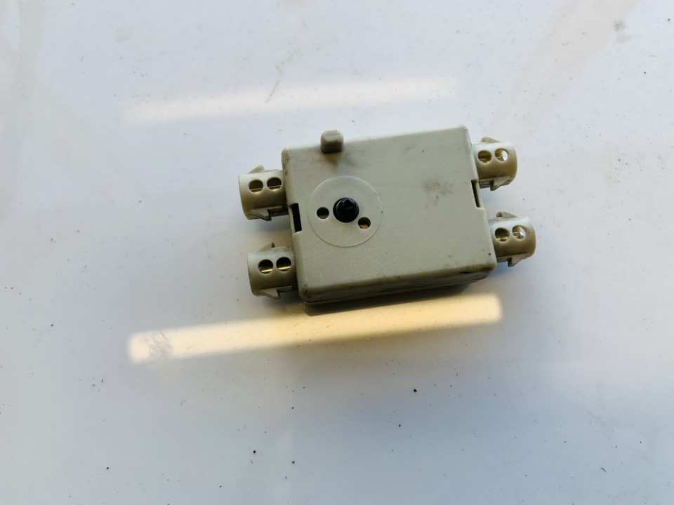 911826106 BMW 5-Series 2012 Antenna Module Unit - Thumbnail 3