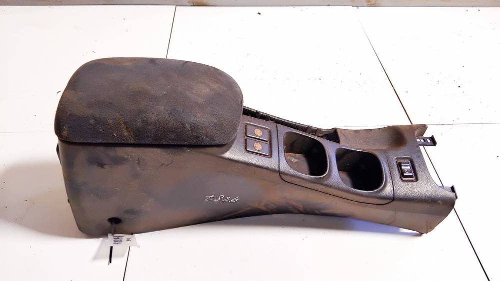 96965AV900 Nissan Primera 2002 Accoudoir