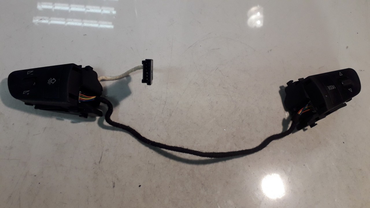 4F0951527C Audi A6 1998 Holden Steering Wheel Button