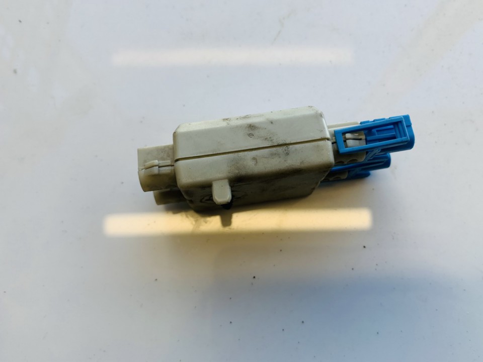 911826106 BMW 5-Series 2012 Antenna Module Unit - Thumbnail 3