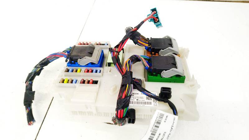 CG9T14C256FA Volvo XC 60 2012 Mukavuusmoduuli