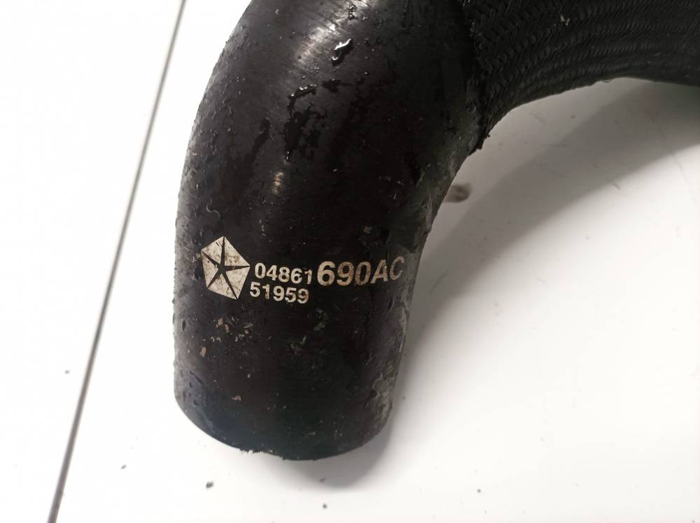 04861690AC Chrysler 300C 2006 TURBO INTERCOOLER PIPE HOSE - Thumbnail 3