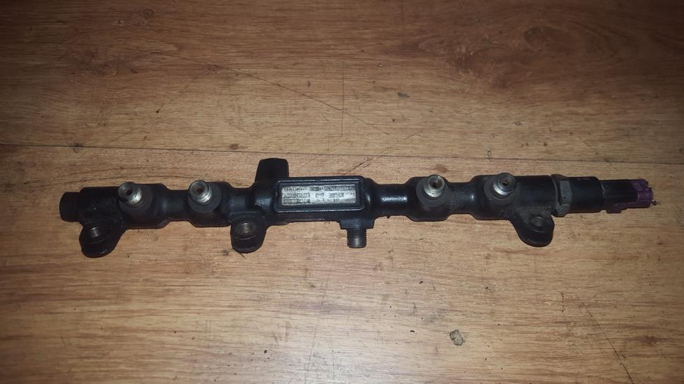 2S7Q9D280AC Ford Mondeo 2003 Fuel injector rail (injectors)(Fuel distributor)