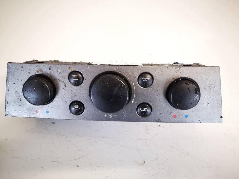 24441229 Opel Vectra 2002 Climate Control Panel (heater control switches)
