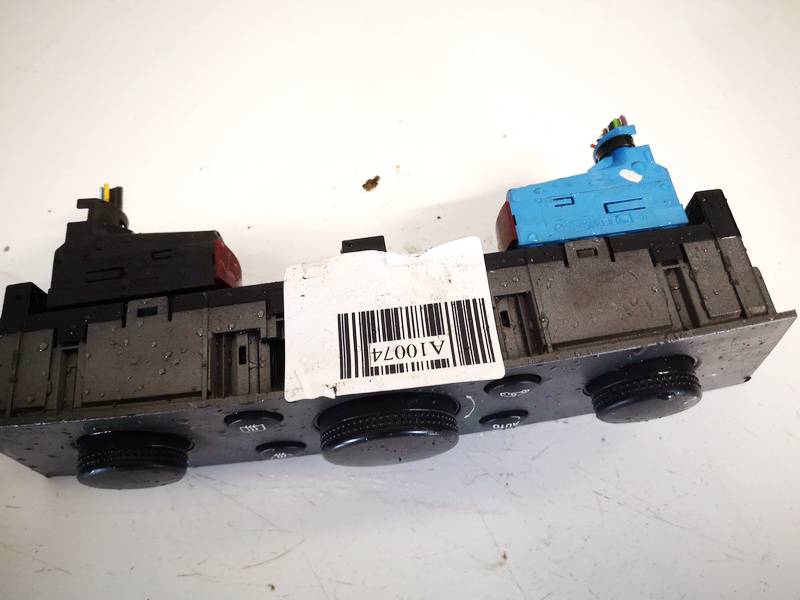 24441229 Opel Vectra 2002 Climate Control Panel (heater control switches) - Thumbnail 2