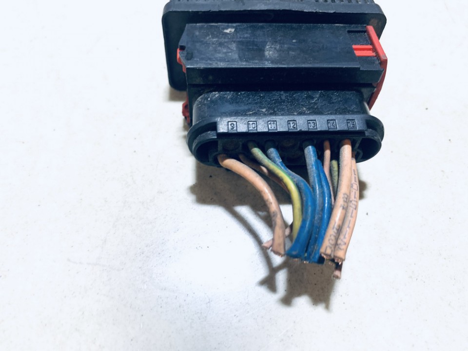 240107 used Fuel Pump Relay Peugeot 307 2006 1.6L 10EUR EIS01239702