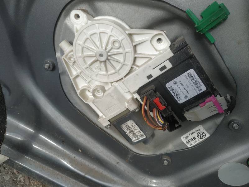 1K0959792J Volkswagen Golf 2007 Window Motor - FRONT RIGHT