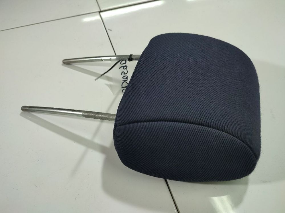 Mitsubishi Colt 1996 Kopfstütze - Thumbnail 3