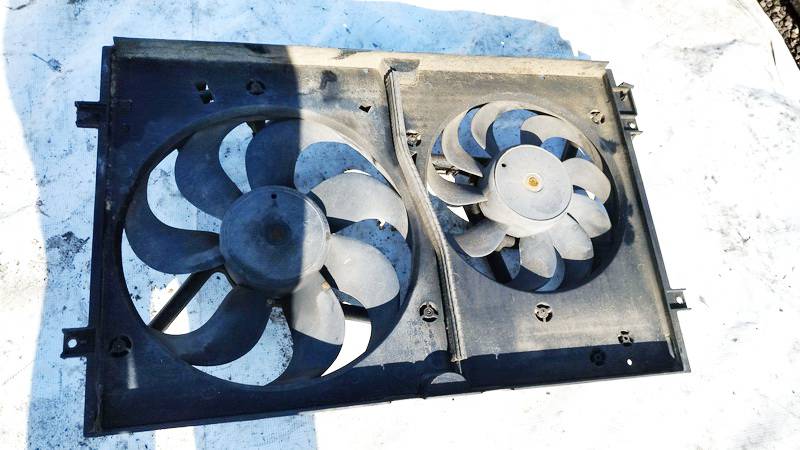 1J0121207M Volkswagen Golf 2000 Diffuser, Radiator Fan