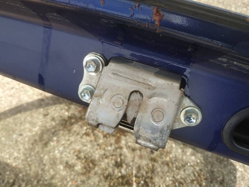 Toyota Yaris 1999 Zamek tylnej klapy - TYLNE - Thumbnail 2