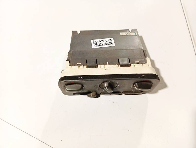 9171799 Volvo V70 1999 Climate Control Panel (heater control switches)